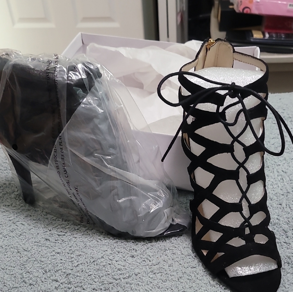 Nine West Black Strappy Heels